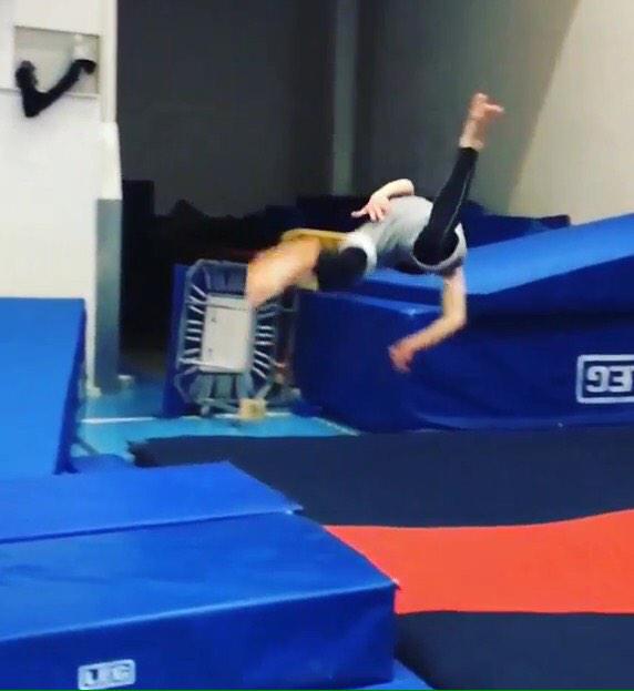 omg, you're flying! ((; ❤️
<a href="/OGMolander/">Olly Molander</a> <a href="/thefooomusic/">| ❀ | s a k u r a</a> <a href="/oscarenestad/">Oscar Enestad</a> ❤️