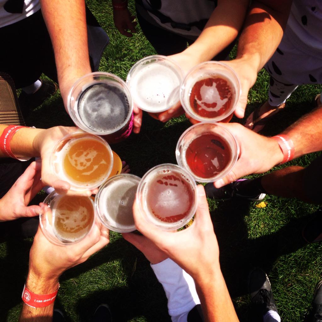 BevPod's tweet photo. #cheersforfriday We are so excited for the weekend but even more excited to launch BevPod on #Kickstarter in March! http://t.co/LqlVISnWbm