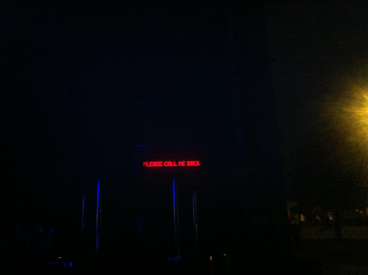 StilleBliksem's tweet photo. Zeg het met een ledje β¦ Vanavond op @Lichtfestivalge #AdRandom #lichtfestival #StilleBliksem http://t.co/XuFWDenF0h
