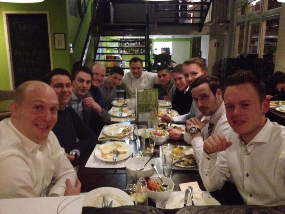 AfasMinor's tweet photo. Laatste dagje minor afsluiten met een etentje!! #goodtimes http://t.co/EmutQxvcaW