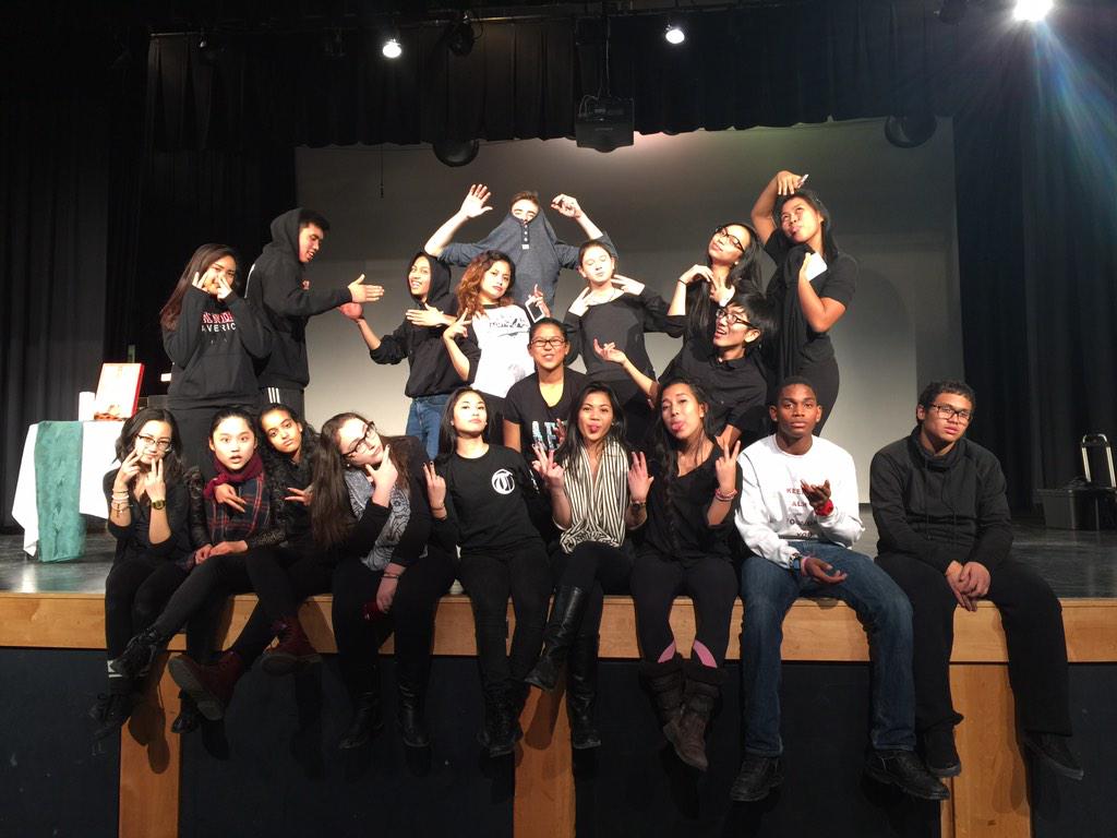 MarindaTran's tweet photo. High school leaders for #ilite ! "The best way to find yourself is to lose yourself in the service of others." http://t.co/gkHmsC3nAc