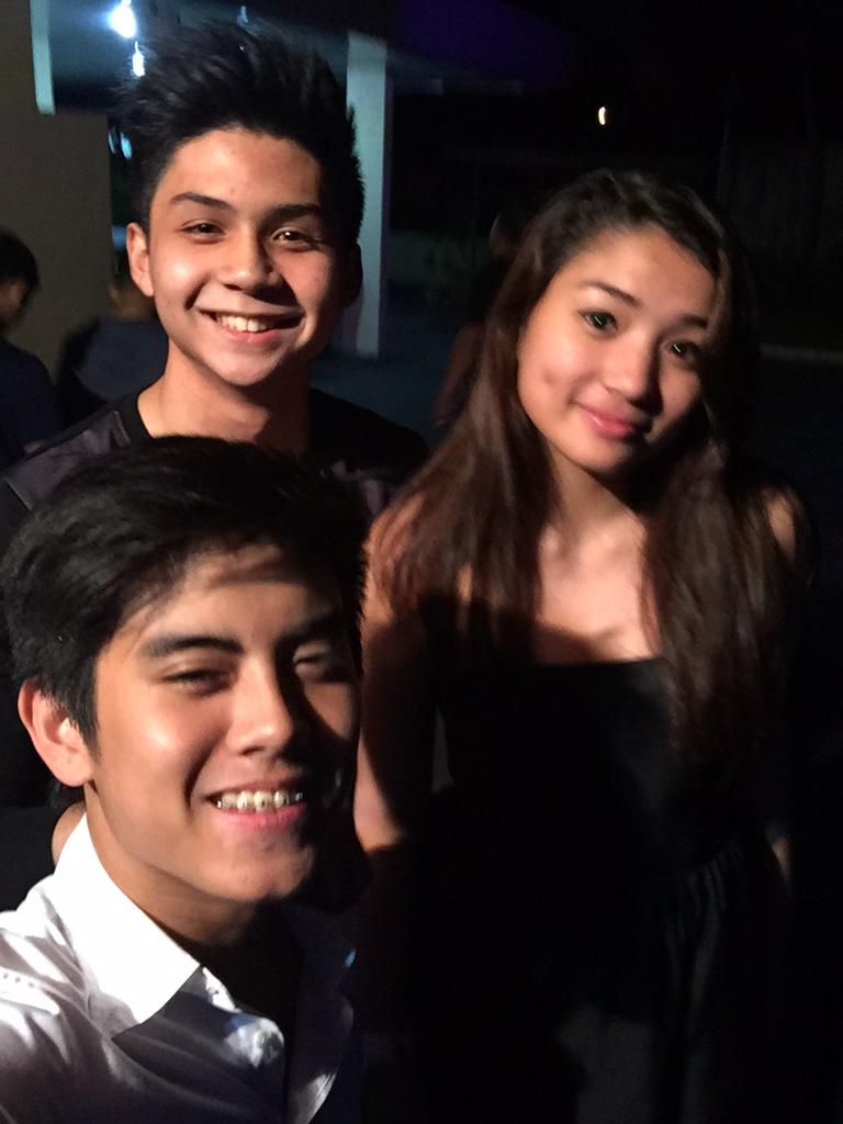 NICHOLEsters's tweet photo. "@nicholeskiee: Small small world. 😊 @rylepaolotan @cktrinidad http://t.co/bvso3eor2T"