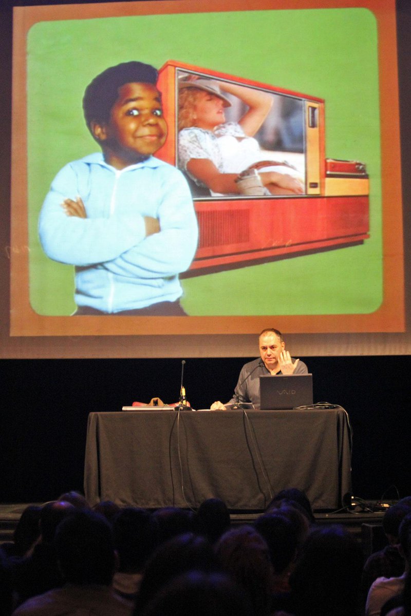 Tracking_Bilbao's tweet photo. Recordando #tracking2014
La charla ¨Hazme reir en 22 min.¨ sobre #sitcoms del gran @pepecolubi #retrospectracking http://t.co/pjALGbLSyz