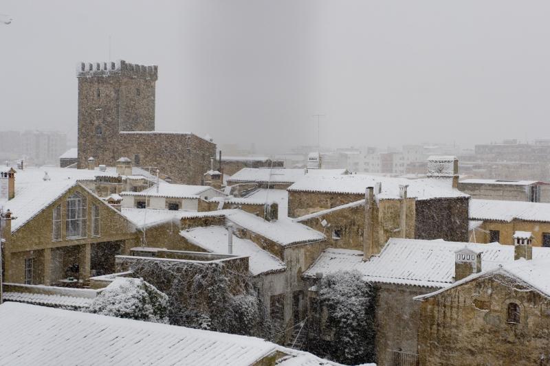 LeonciaCc's tweet photo. RT si te encantaría volver a ver Cáceres nevado. #Cáceres

@Extremadurismo @Extremadura_tur @Extremadurasoy @Turiex http://t.co/kdC2k23XYG