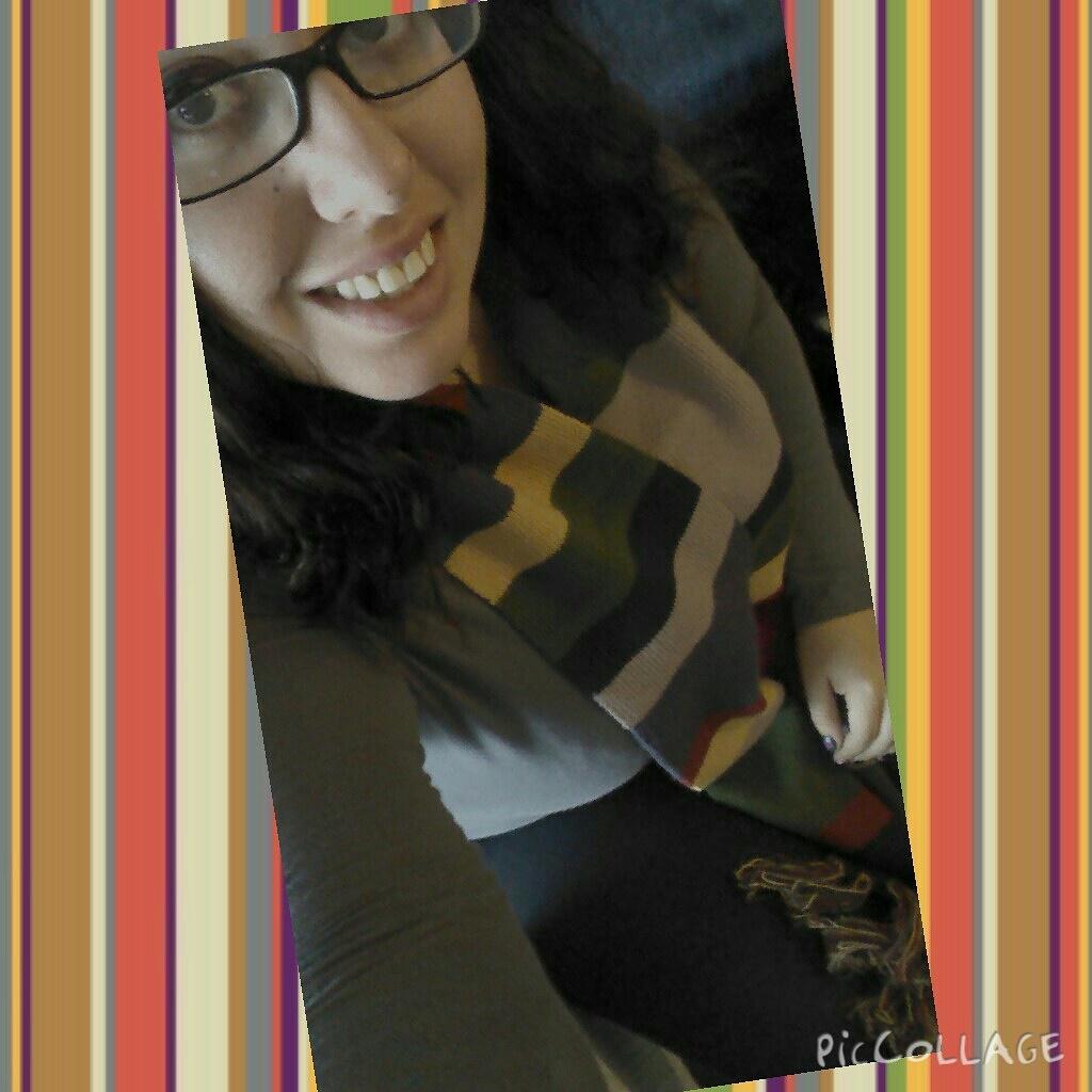 NessyDreams's tweet image. Finally got my #4thDoctorscarf !! 🙌 #Tombaker #FourthDoctor #DoctorWho #Whovian (Thxs again @DrinkNawgan 4 the gift 💳