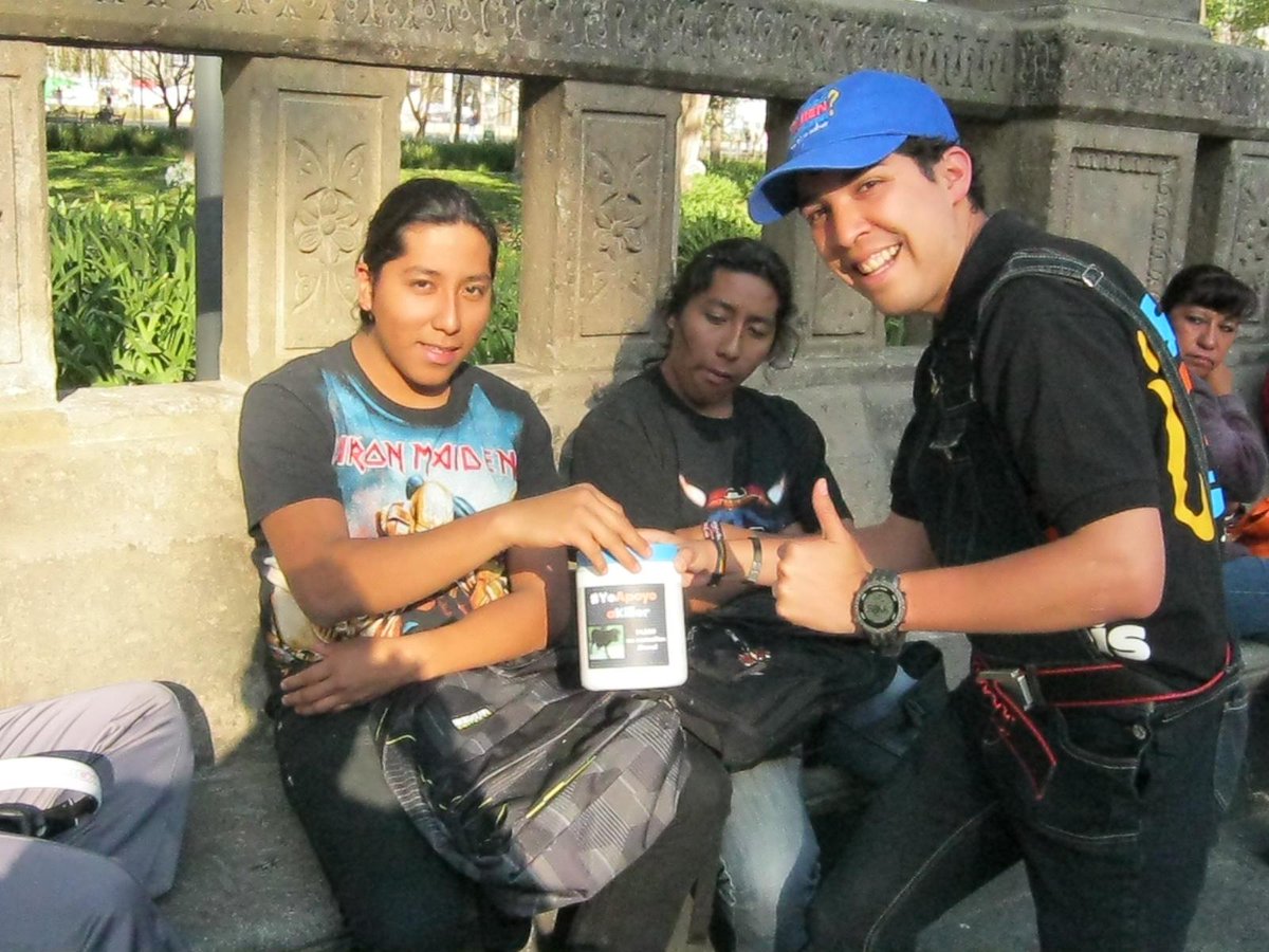 SabesQuienSabe's tweet photo. #Gabo está en el centro del #DF botenado!  #YoApoyoAKiller #CuentaBanamex 5204154591802498 @xuxhq @RescateAnimal http://t.co/RL0R4U7XHP