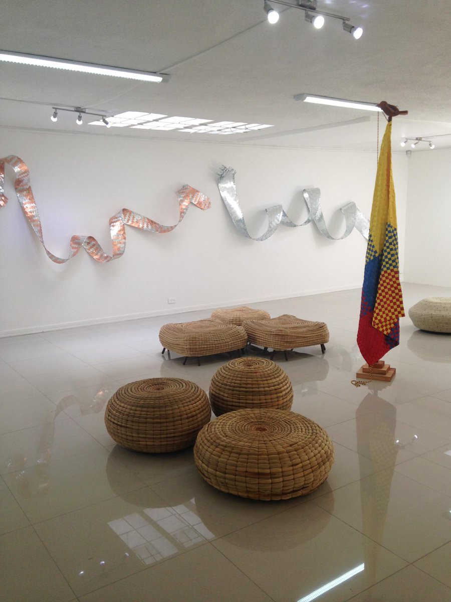 Otros360's tweet photo. Así esta quedando la exposición en la galería @otros360 con las obras de #ceciarango y @tjacanamijoy los esperamos. http://t.co/byIm6rM63u
