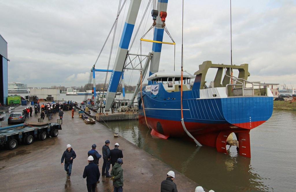 elisabethbv's tweet photo. Vandaag in besloten kring het mdv schip (immanuel) te watergelaten #dubbelgevoel http://t.co/IoieCnL8Iv