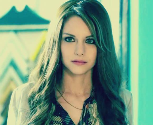 ohayatbenimabvb's tweet photo. Ezgi ablamin guzeligi 😍😘 http://t.co/cwlOW6zMvS