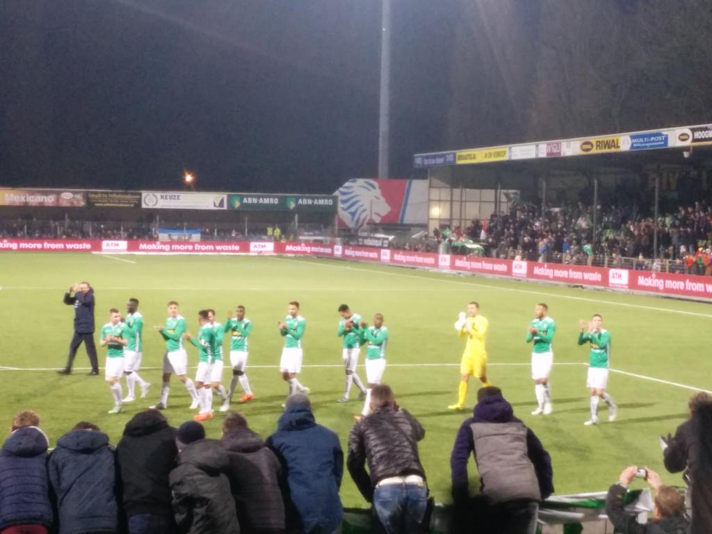FrankBerk86's tweet photo. En nog steeds ongeslagen in eigen huis.....in 2015! #dorhee #fcdordrecht http://t.co/Dk0flGoqwu