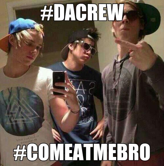 MaxAnnasnickers's tweet image. Yep fetus pics are my life now.. @5SOS

(Btw Is #LoopOff5SOS a contest?)