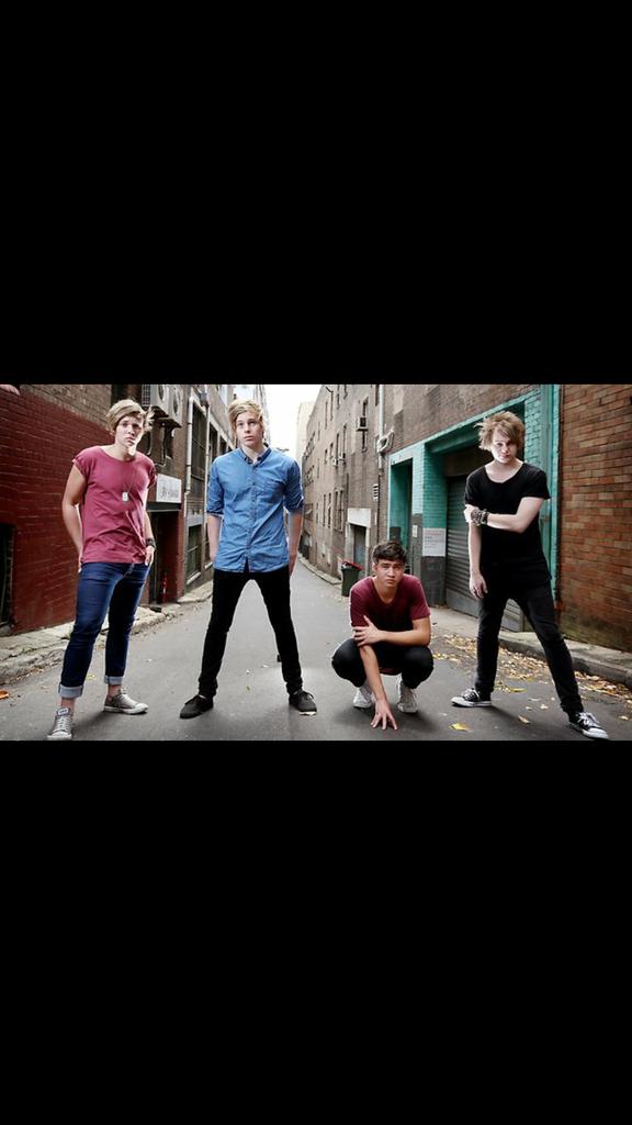 BandoBabeWDW's tweet image. #LoopOff5SOS