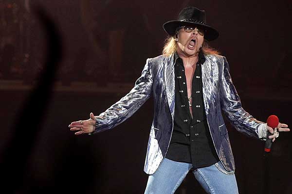 MrsDanialMalik's tweet photo. @JordiWild #DucharingasSI El vive la vida locaaa (8 (es Axl Rose xD) 4 http://t.co/HdK1hhabZr