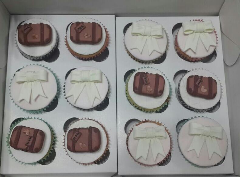 LittleCupcakes's tweet photo. #cupcake#bodas#vintage
@ccamipparodi @Casamientos_OL @telefecom @Bodastory @feriacentral @CeciSantilli http://t.co/o1rmeZOohI