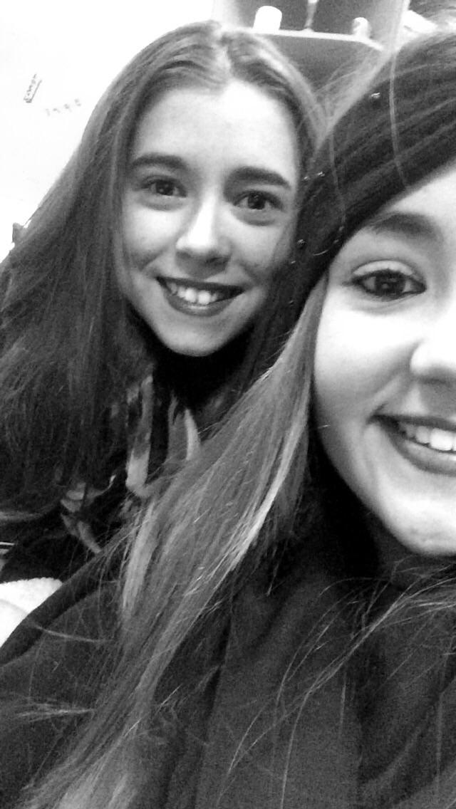 BeaGmezRevenga's tweet photo. Como tú ninguna 💕 @mrt_rivero http://t.co/BSmKiitlma