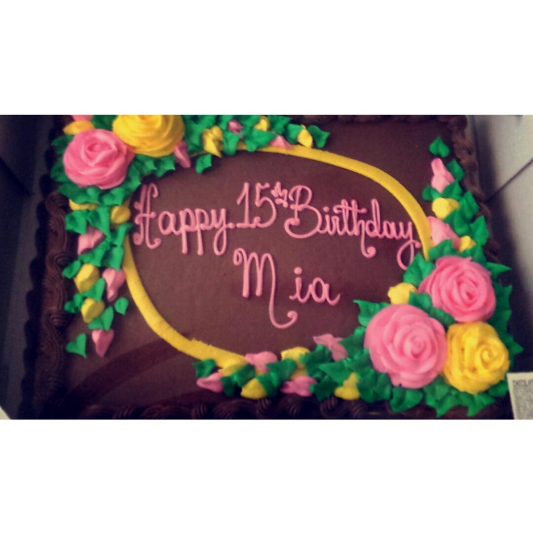 LaurelMia's tweet photo. snappp 🎉🎇 http://t.co/094w76cSOC