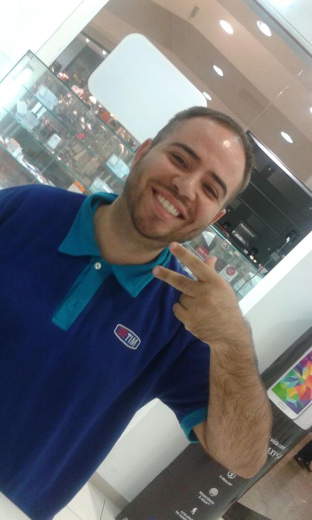 JacksonFChaves's tweet photo. @10Afrodrigues @GiulianaTim @Power_Dealer @EglaePereira @alcidesjrtim 2 web de 3 GB http://t.co/0m3UeT2M3X