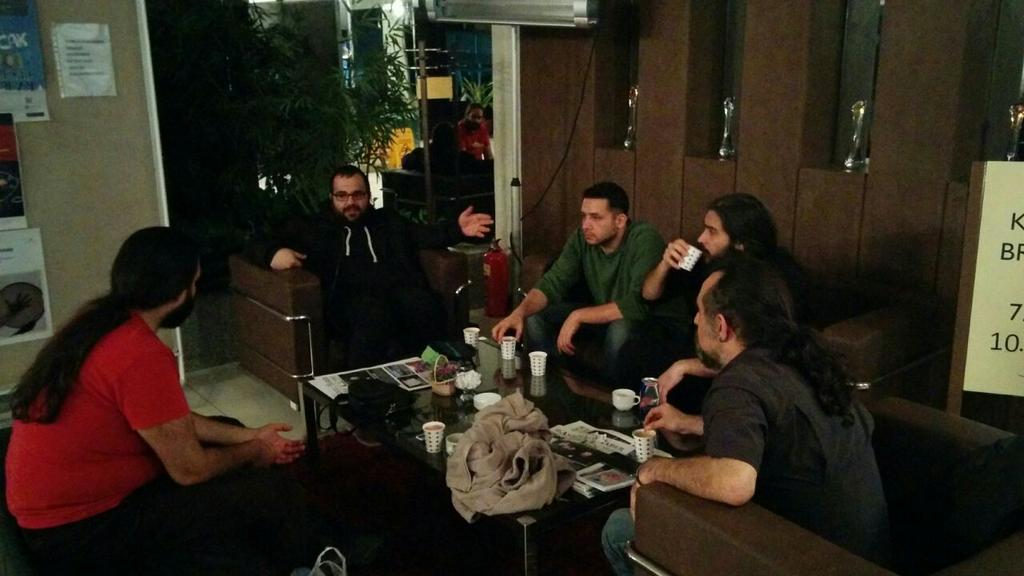 #ab2015 öncesi özgür yazılım muhabbetleri. @poisondentrail @ras0ir <a href="/dfisek/">Doruk Fişek</a> <a href="/huygun/">Hakan Uygun</a> <a href="/emre_yilmaz/">Emre Yılmaz</a>