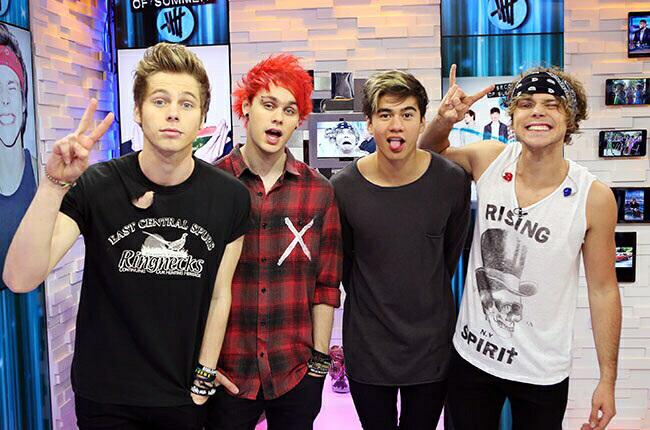 daisyxash's tweet image. #LoopOff5SOS let them win!!! Haven't seen them on the loop in forever!
