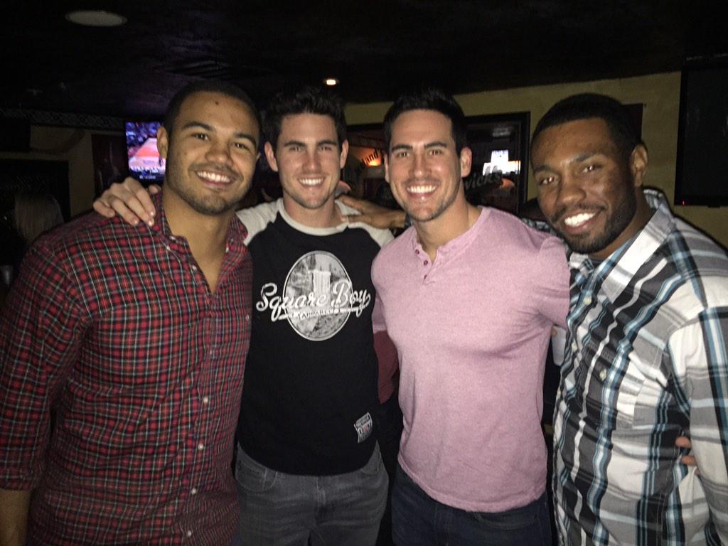 thechester - Josh Murray - Bachelorette 10 - Fan Forum - Discussions - Page 40 B8p55ULCEAAopqa