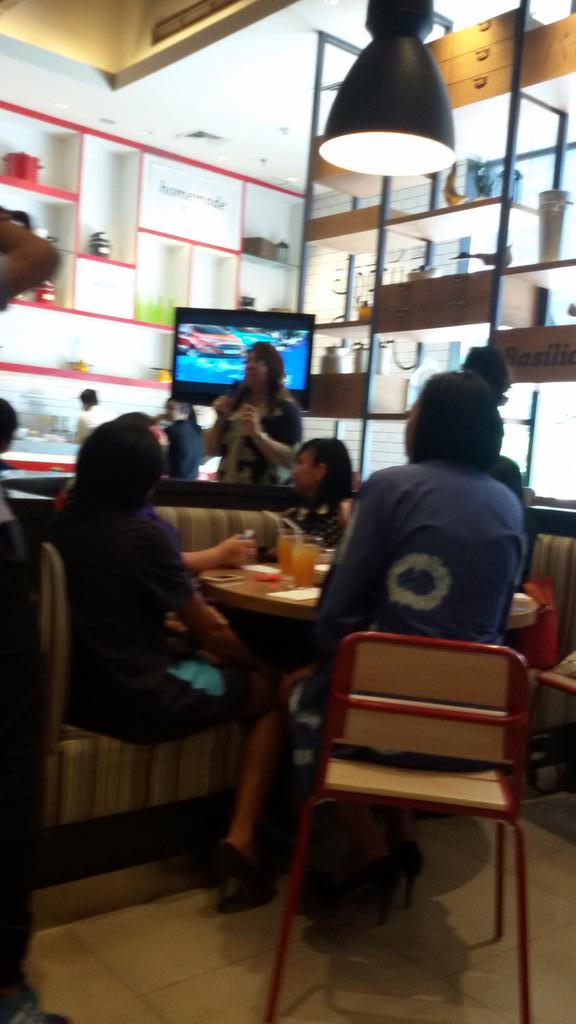 titiesulaeman's tweet photo. @GHIndonesia @FordIndonesia... Brunch popolamama.. http://t.co/D45Ld8G5Fl