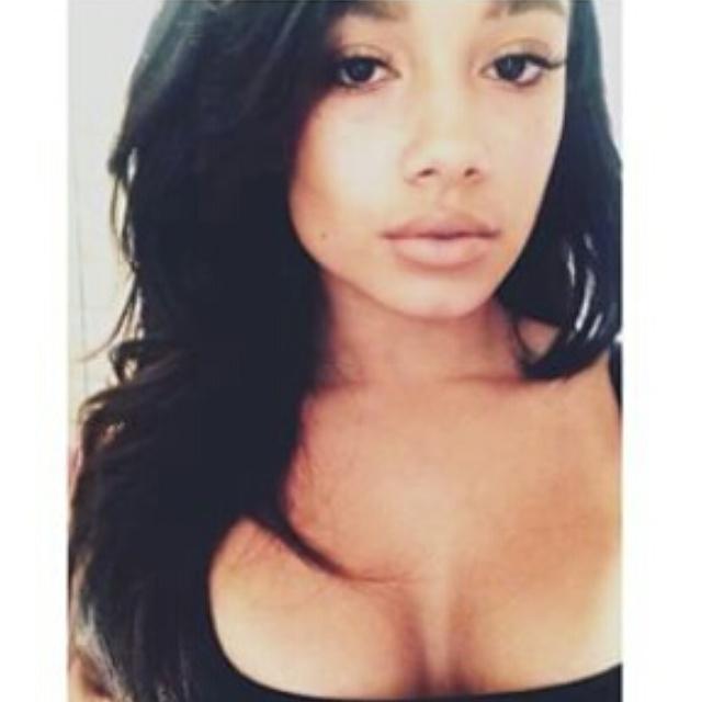 0nfleek's tweet photo. And goodnight. ✌ http://t.co/R1PIUHhu7m