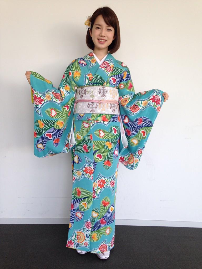 弘中綾香アナ着用　完売　タグ付き新品未使用　リリーブラウン　刺繍チャイナトップス Lily Brown - 弘中綾香アナ着用 完売 タグ付き新品未使用 リリー