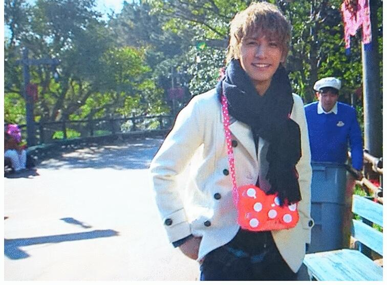 ジャニーズwest Bot 藤井流星 このときのリトラ見たよって人rt このときのリトラ見たよって人rt このときのリトラ見たよって人rt 流星くんとディズニー行けるだけでめっちゃ幸せなのにプレゼンももらえるなんてめっちゃ羨ましい人rt