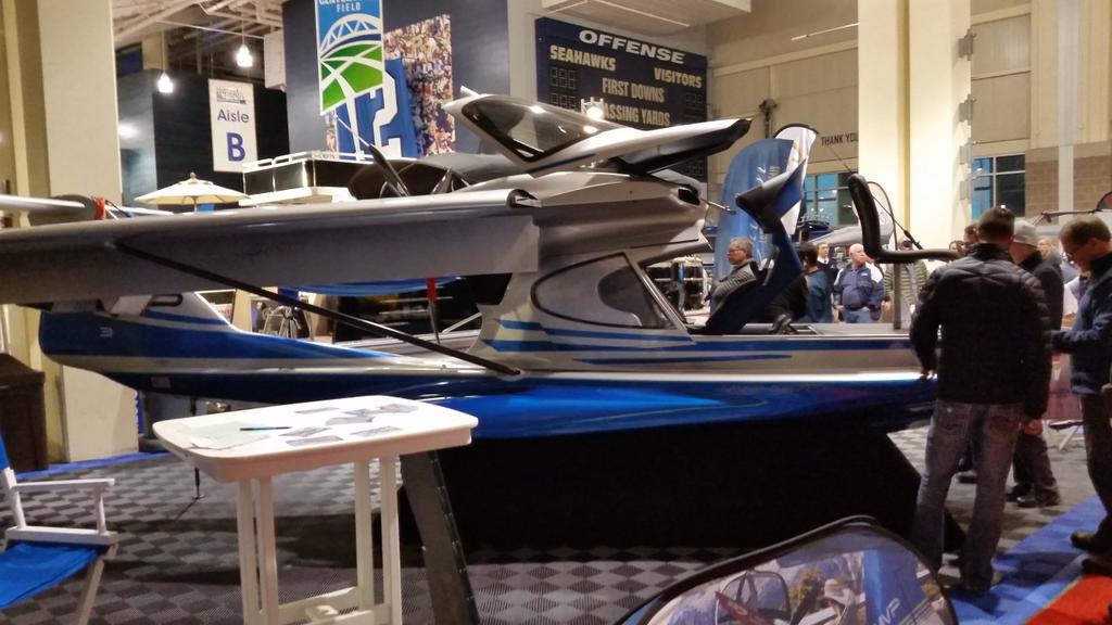 scottskysmith's tweet photo. And @GlasairAviation is here with th e @MVP_AERO http://t.co/osaHlSv3al