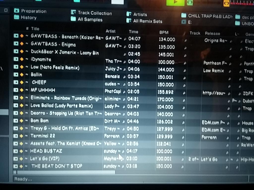 BassCapitalRecs's tweet photo. New #mix coming soon! #RAW #RAWKN #TRUFAM #rockbottomproductions just look at that #playlist selection #fire #trap http://t.co/gY4HRXnbXa