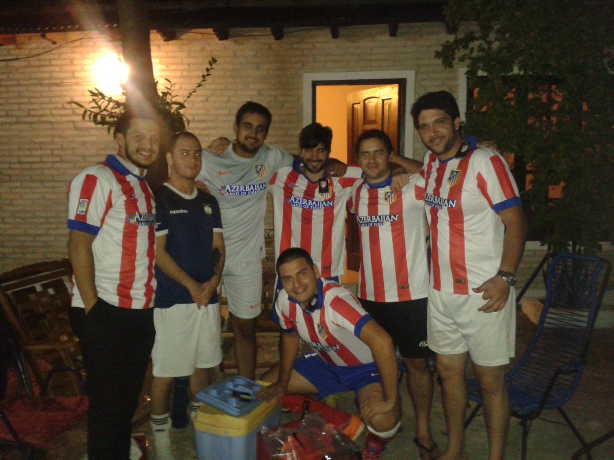 TanlentosFc's tweet photo. 3er tiempo. Presentacion del equipo!! Grande talentos f.c!! http://t.co/chyL9LGvlA