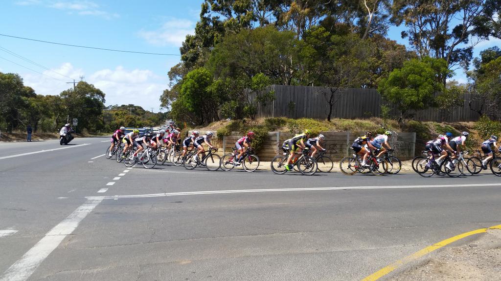 Some pics turning off to Bells Beach <a href="/CadelRoadRace/">Cadel Road Race</a> #CadelRoadRace