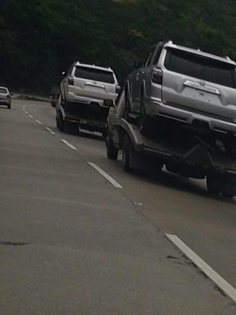 coppilote's tweet image. Tener estas camionetas Toyota 4Runner del año #EsModa OJO pero solo para enchufados!!