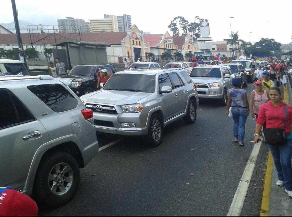 coppilote's tweet image. Tener estas camionetas Toyota 4Runner del año #EsModa OJO pero solo para enchufados!!