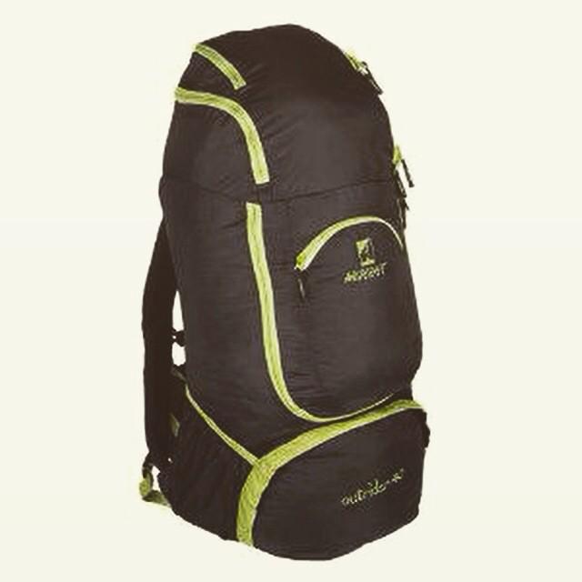 greedybackpack's tweet photo. RT 15 hrs left #contest ENDS hurry share #BACKPACKSELFIE tag frnds, like on fb WIN #backpack http://t.co/uct2kZbtOG http://t.co/pMv51lPNZL