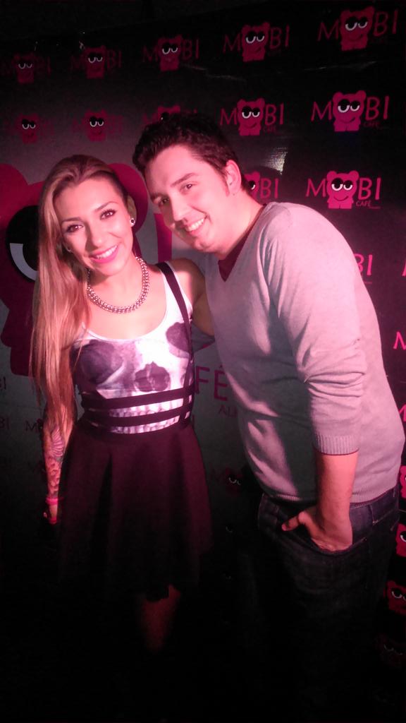 "@migue__che: <a href="/paula_GH15/">Paula Gonzalez</a> con paulita!!  ya me puedo morir de amooorr tranquilo!!^.^ "<a href="/moobicafealh/">Moobi cafe Alhaurin</a>  Q guapaaa!!! 😊😊😊😊
