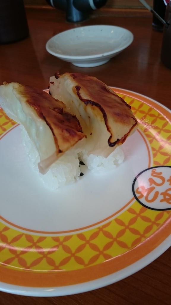 衝撃 回転寿司 魚べい の 餃子のにぎり がぶっ飛んでるｗｗｗ 100円寿司はついにここまで来た J Cast トレンド