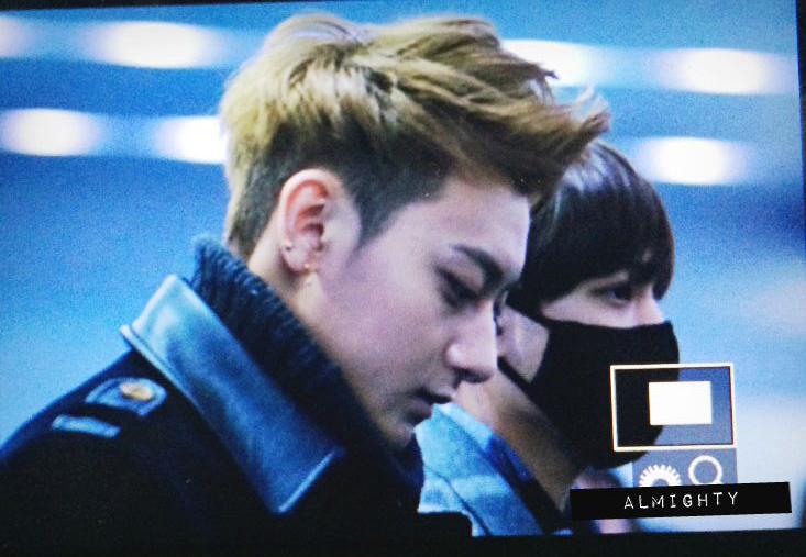 almighty_tao's tweet photo. 150131 PUS airport #Tao preview 💕 http://t.co/cW43TFLk7m
