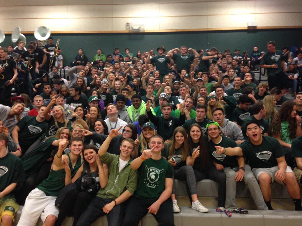 SpartansSHS's tweet photo. This is happening! Girls with a big win. Now time for the boys! http://t.co/m2309G8Vzd