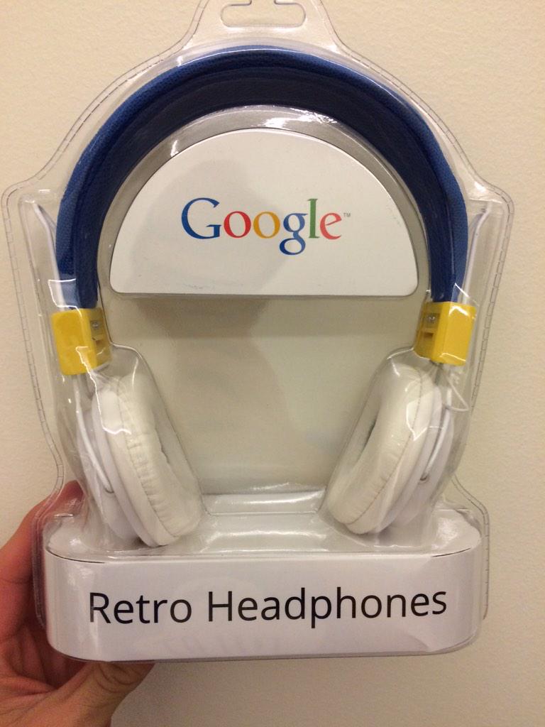 grabtheyoke's tweet photo. How's #PilotPhilly going? Reply letting us know, and you may just win these awesome Google Retro Headphones!! http://t.co/5cdRVqvCwM