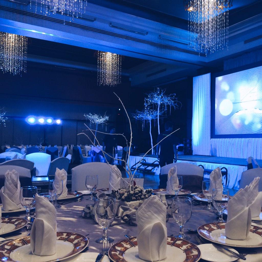 ateneolex's tweet photo. This will be a magical night. See you soon, folks! #LexAt25 #ASilverAffair http://t.co/3LVlykl1YI