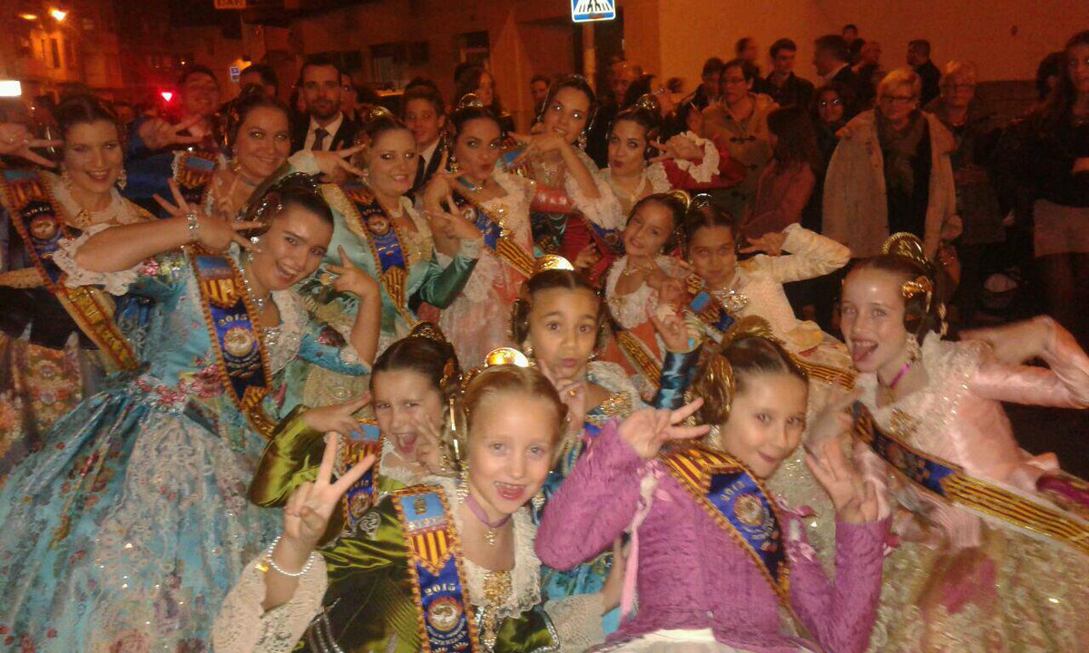 Hui és el nostre dia. I en especial de María i Valeria i les seues Corts d'Honor, i com no de Pablo, Juanjo i Adrià