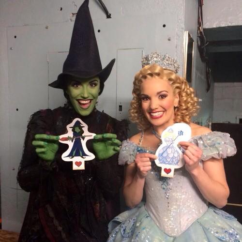 CarolineVBcwman's tweet photo. Modeling FanArts with @KaraLindsxy1! #WickedlyAwesome http://t.co/srXX6mENsP