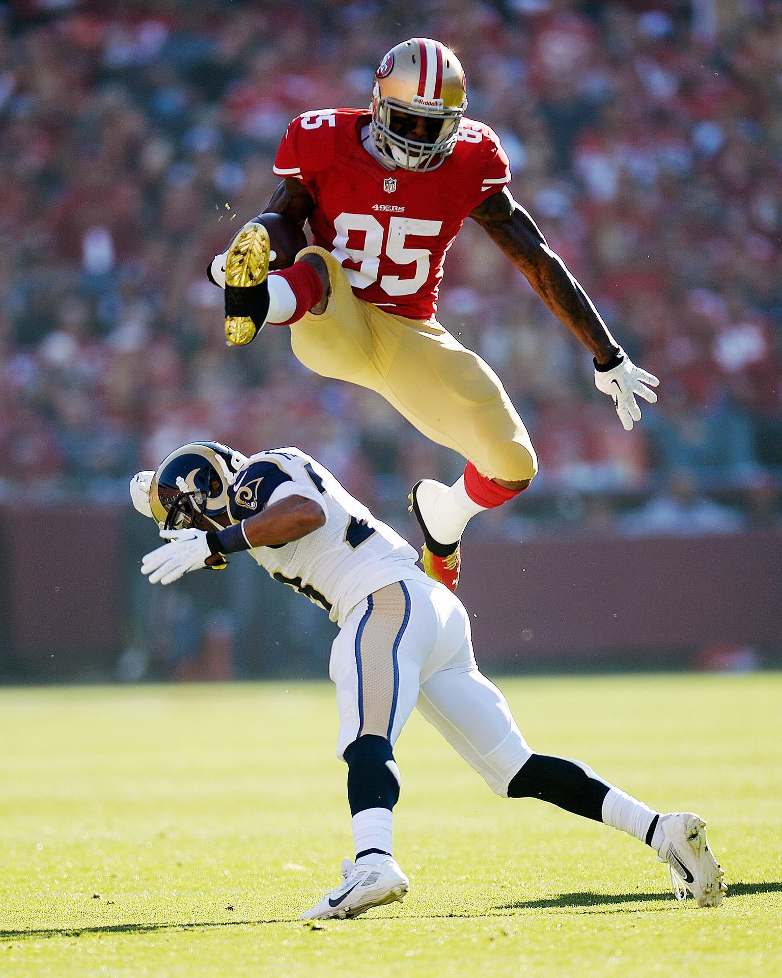 Happy Birthday to Vernon Davis, who turns 31 today! 