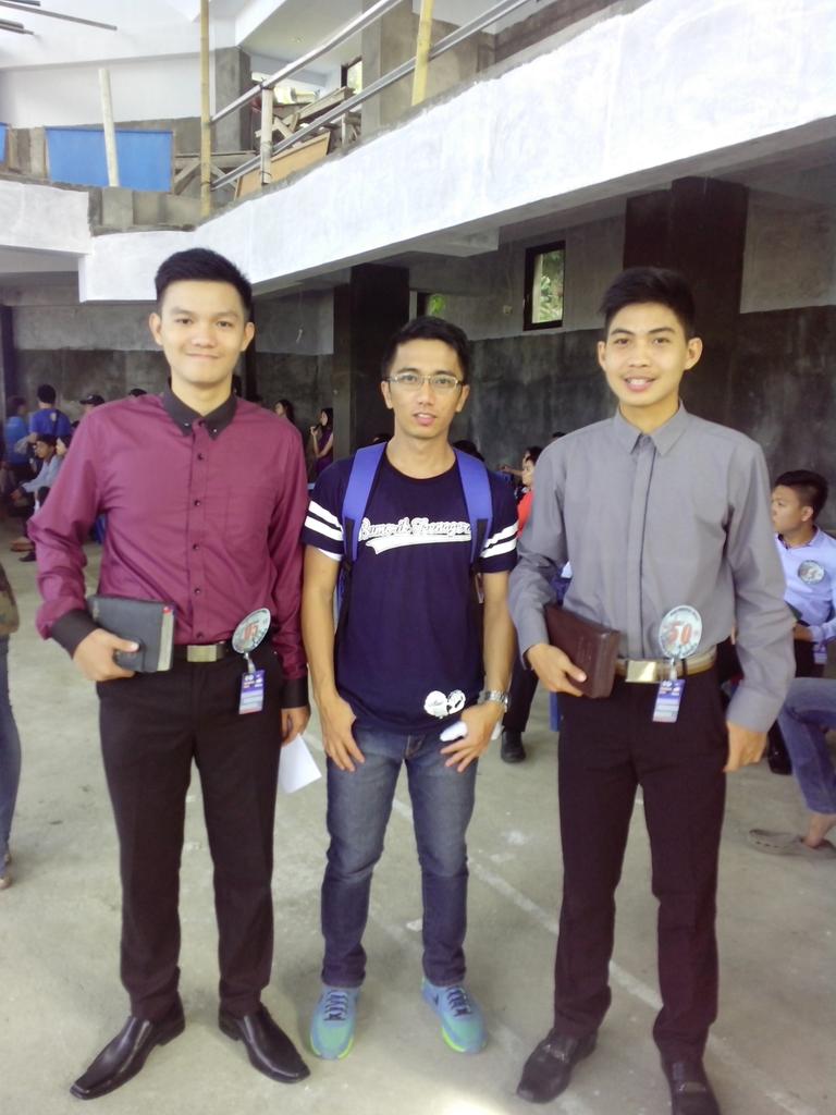 Semangat! Busana Gereja laki-laki!