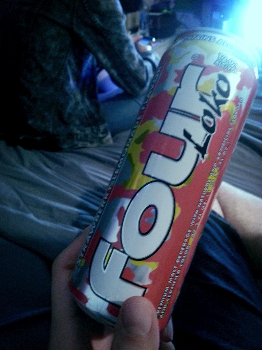 deanmurffy's tweet photo. @shutuptoxxik is officialy a good person for bringing me a FOUR LOKO #ratchetnight http://t.co/vCCkh7QaYg