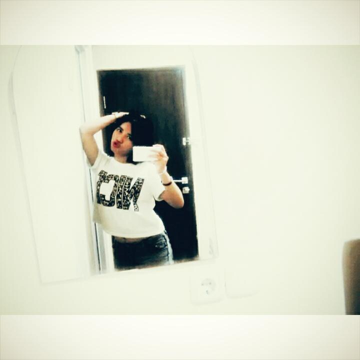 HerinSavitrii's tweet photo. Latepost😎🙌😊 http://t.co/8Om7AU75NM
