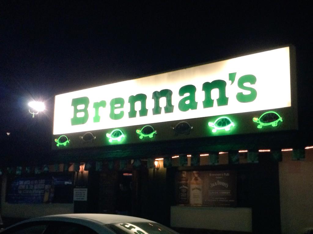 DarrenCriss's tweet image. First bar gig in a long time. Thanks, Brennan's. #YouJustWantMyTurtles @RockerRick @iAmJasonFrench