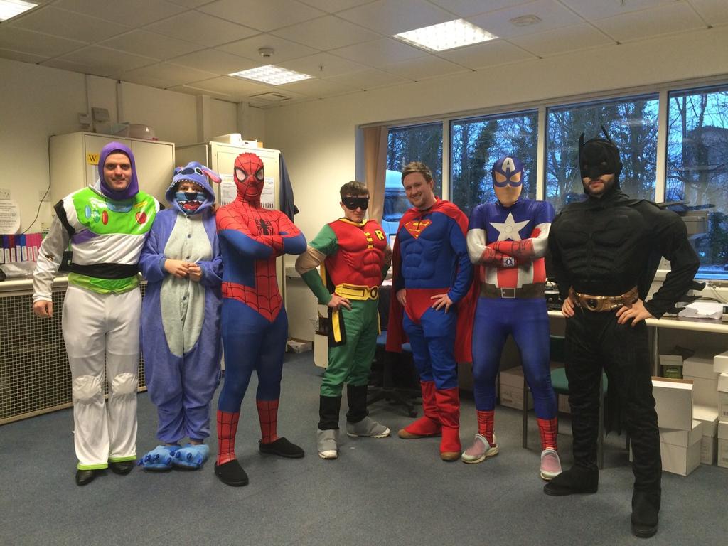 All dressed up and ready to raise some money!  <a href="/GP22Community/">EXGP22COMMUNITY</a> @DUKTescoSE @AndySanderson01 <a href="/jobeywan/">Jo Childs</a>