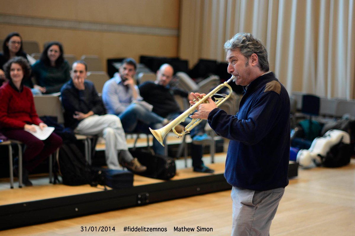 Barcelona Fiddle tweet media